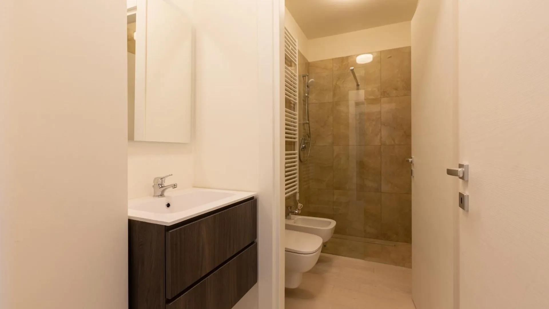Bullona Elegant Apartment ミラノ